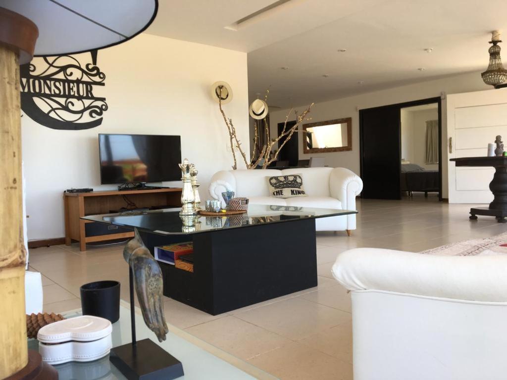 Chez Monsieur Bed and Breakfast Búzios Εξωτερικό φωτογραφία